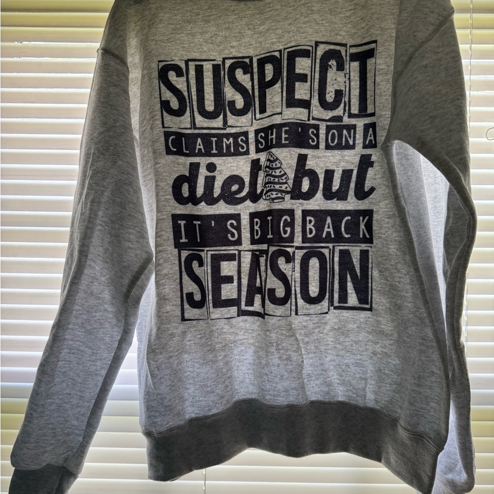 Gray Christmas Tree Cake Women’s Sweatshirt Size L.